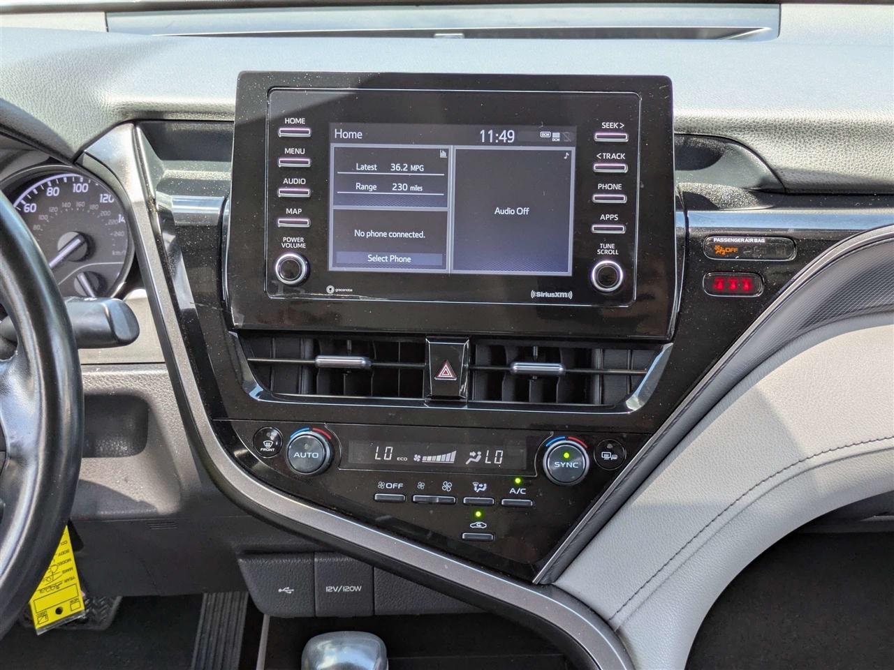 Toyota Camry SE 2022