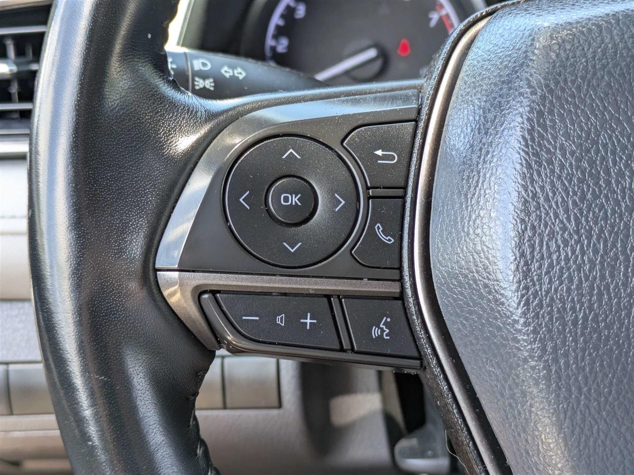 Toyota Camry SE 2022