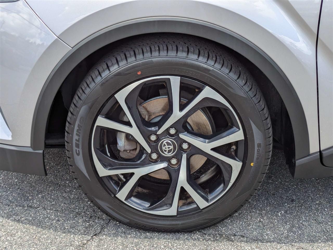 Toyota C-HR LE 2019