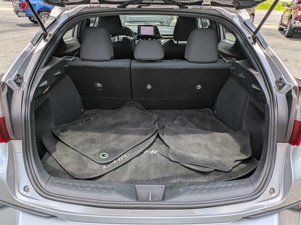 Toyota C-HR LE 2019