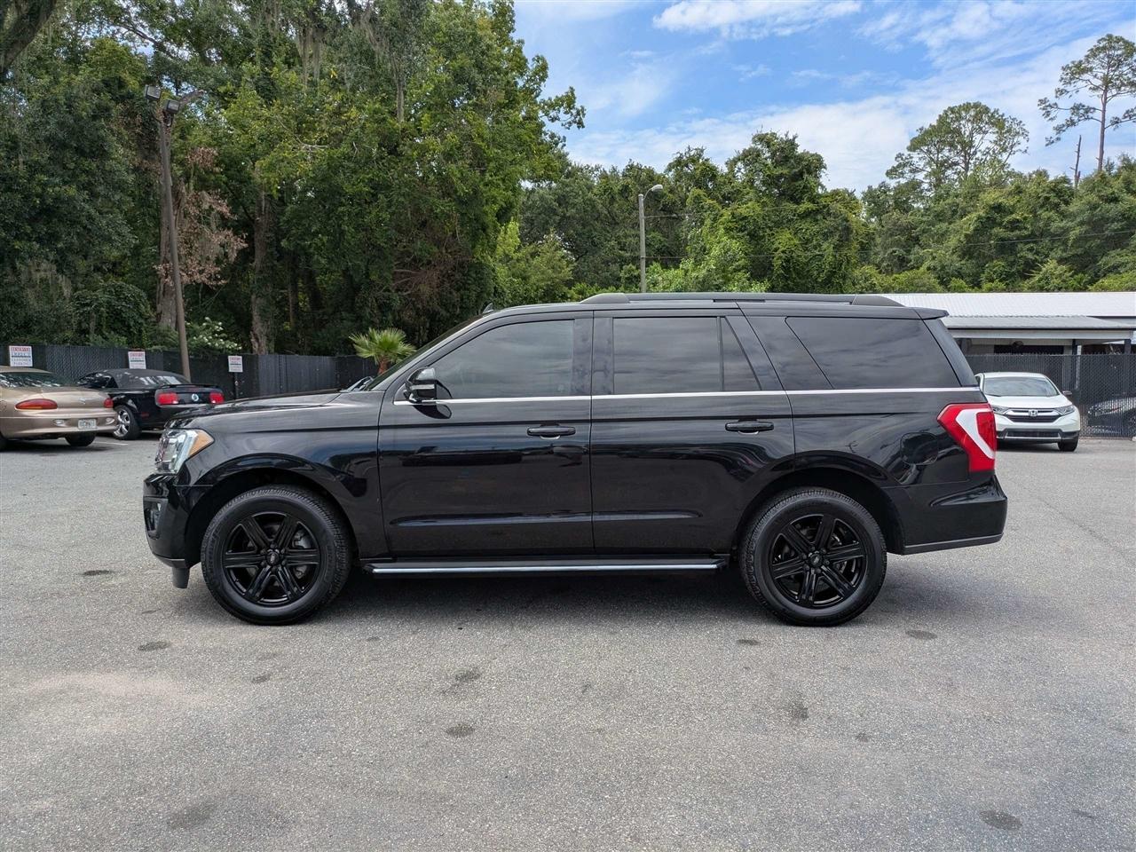Ford Expedition XLT 2020