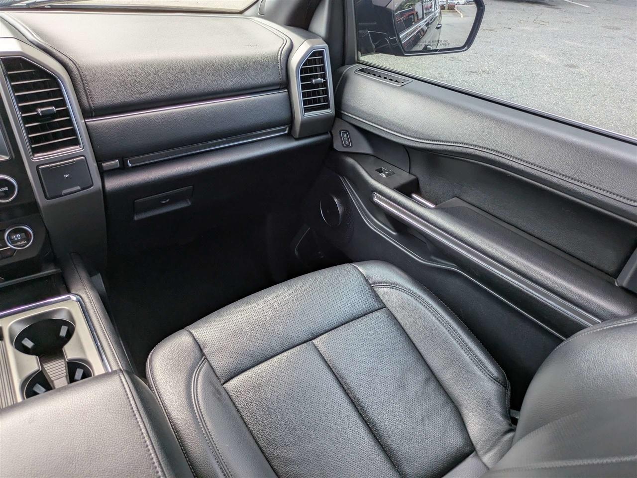 Ford Expedition XLT 2020