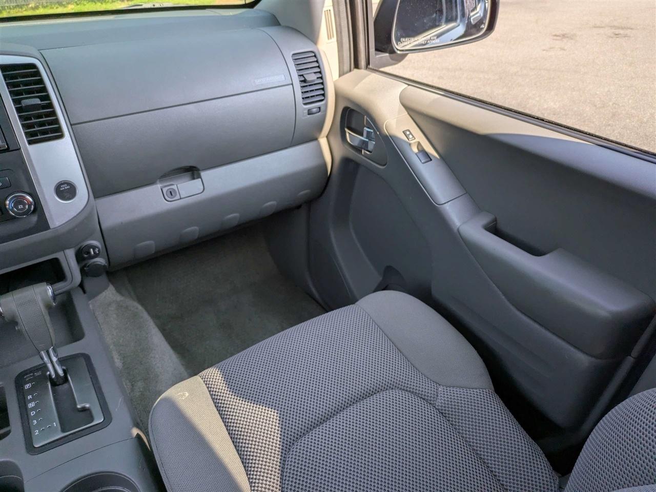 Nissan Frontier S Crew Cab 6MT 2WD 2017