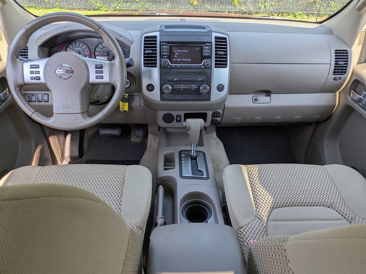Nissan Frontier SV King Cab I4 5MT 2WD 2017