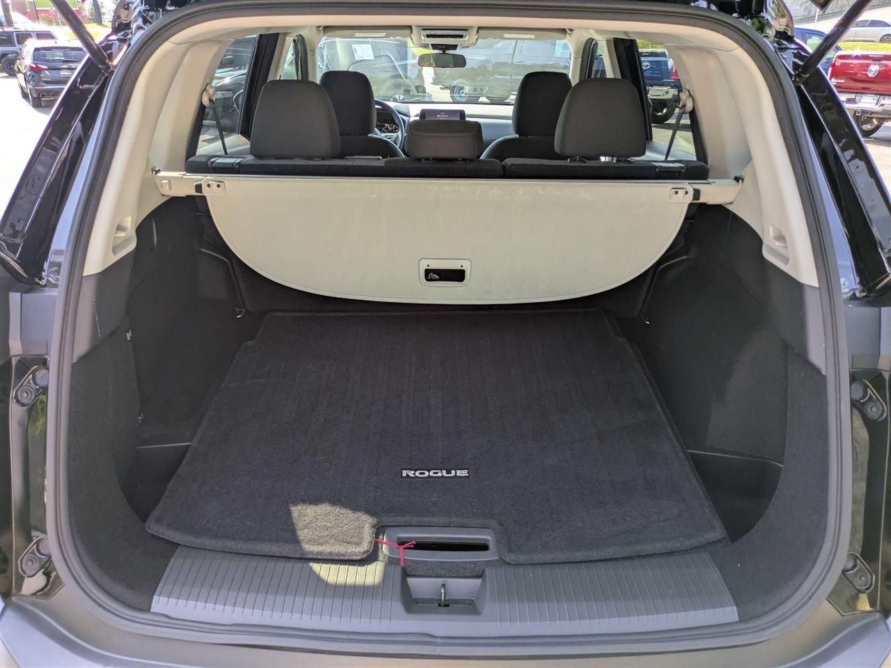 Nissan Rogue SV 2023