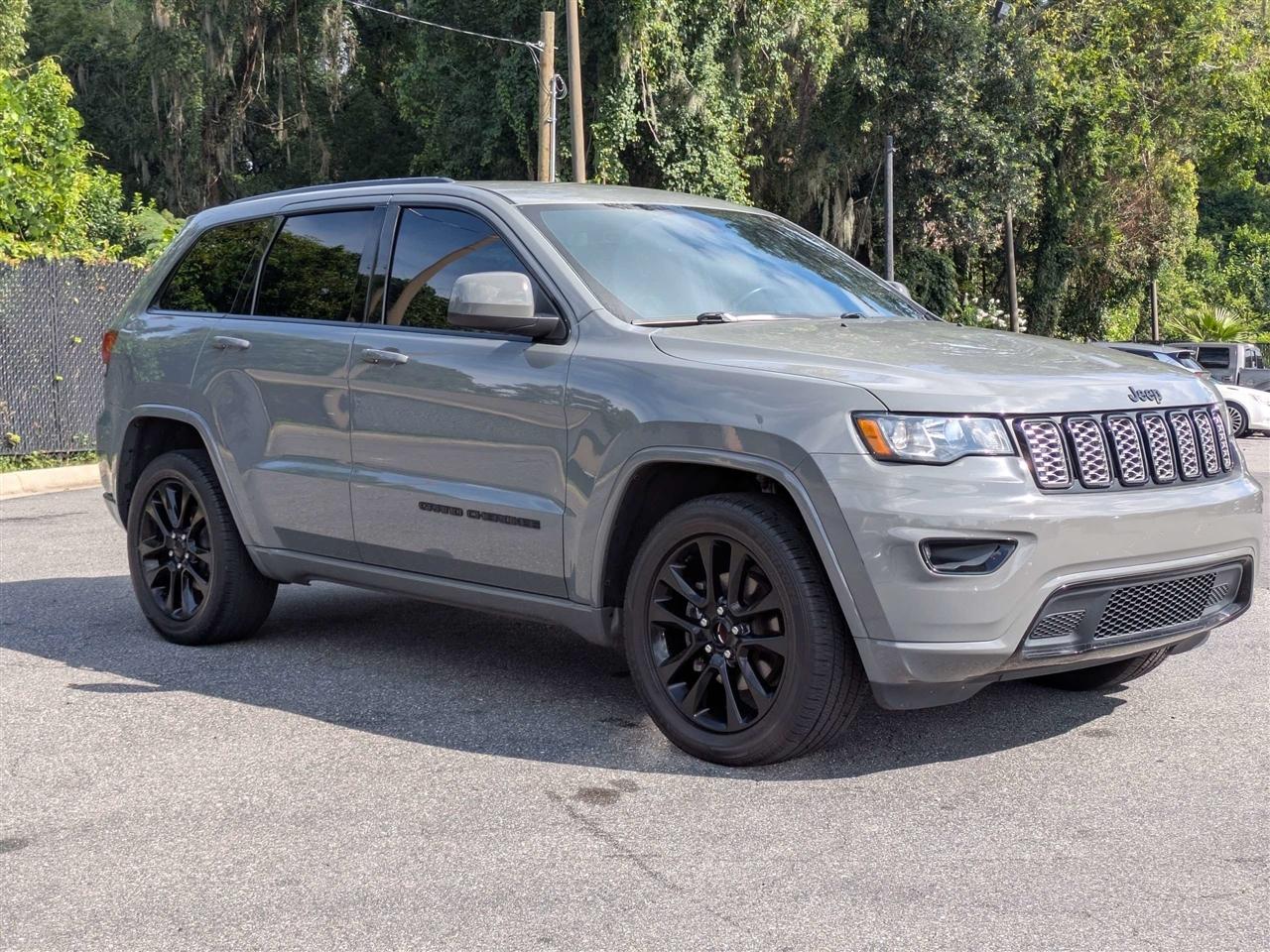 Jeep Grand Cherokee Laredo 2WD 2020