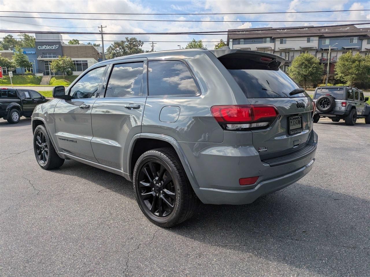 Jeep Grand Cherokee Laredo 2WD 2020