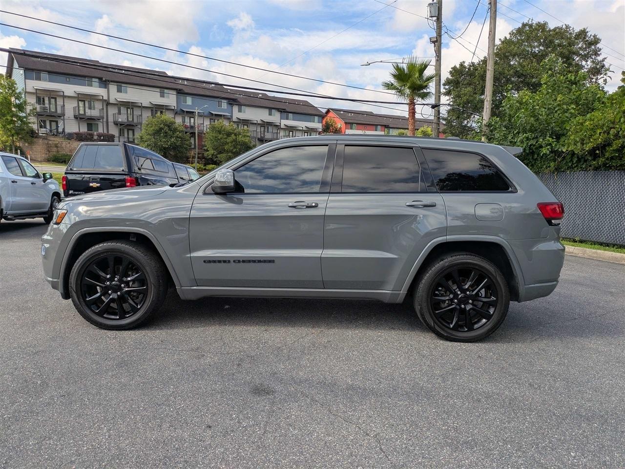 Jeep Grand Cherokee Laredo 2WD 2020