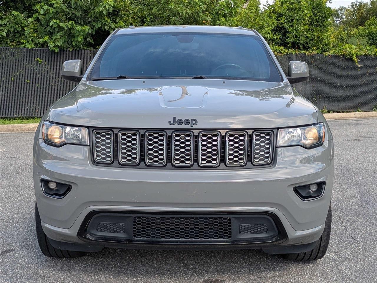 Jeep Grand Cherokee Laredo 2WD 2020