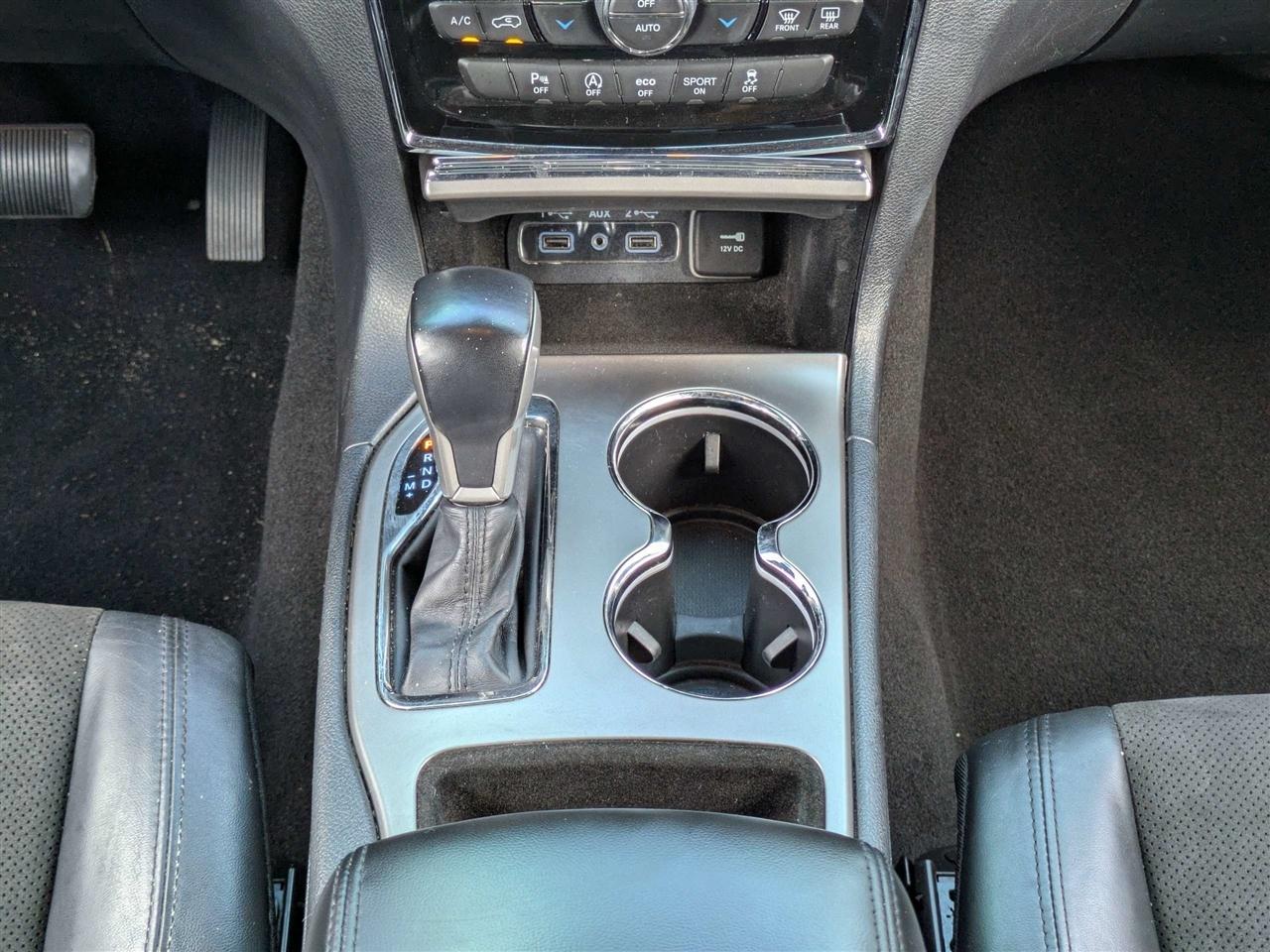 Jeep Grand Cherokee Laredo 2WD 2020