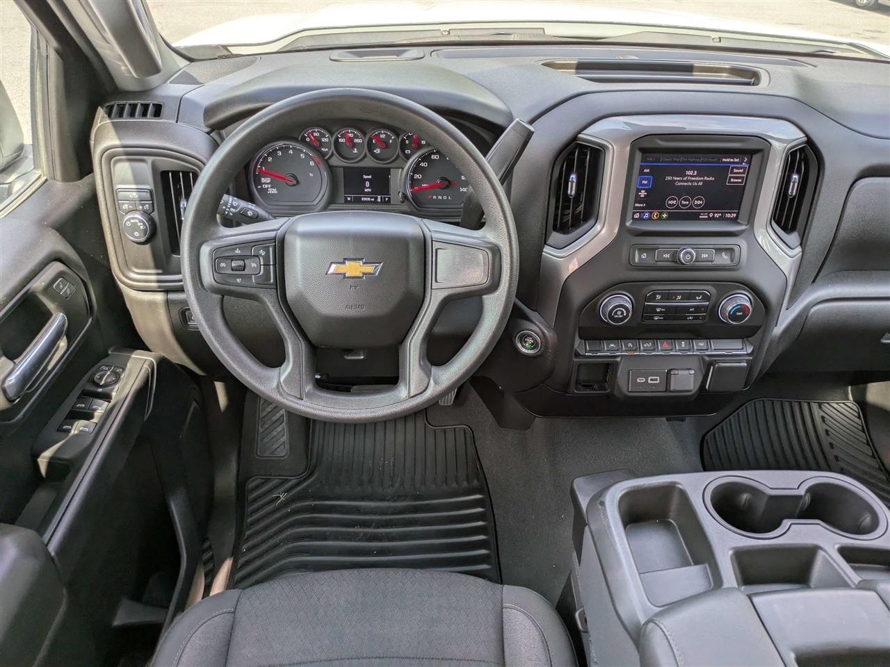 Chevrolet Silverado 1500 Custom Crew Cab 2WD 2022