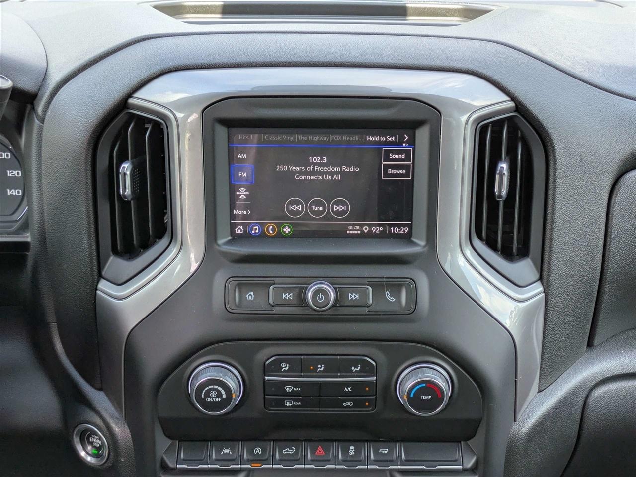Chevrolet Silverado 1500 Custom Crew Cab 2WD 2022