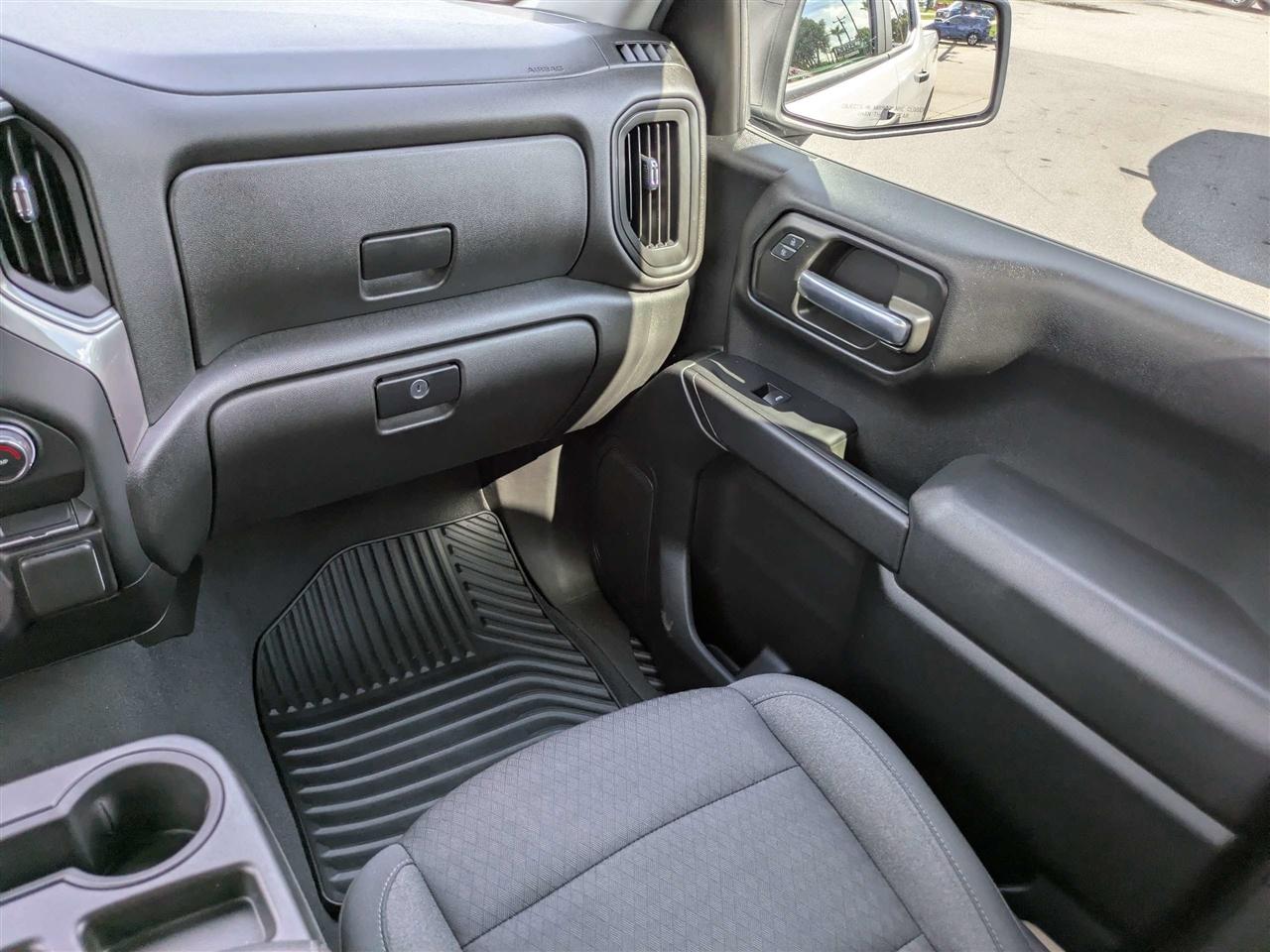 2022 Chevrolet Silverado 1500 Custom - Photo 17