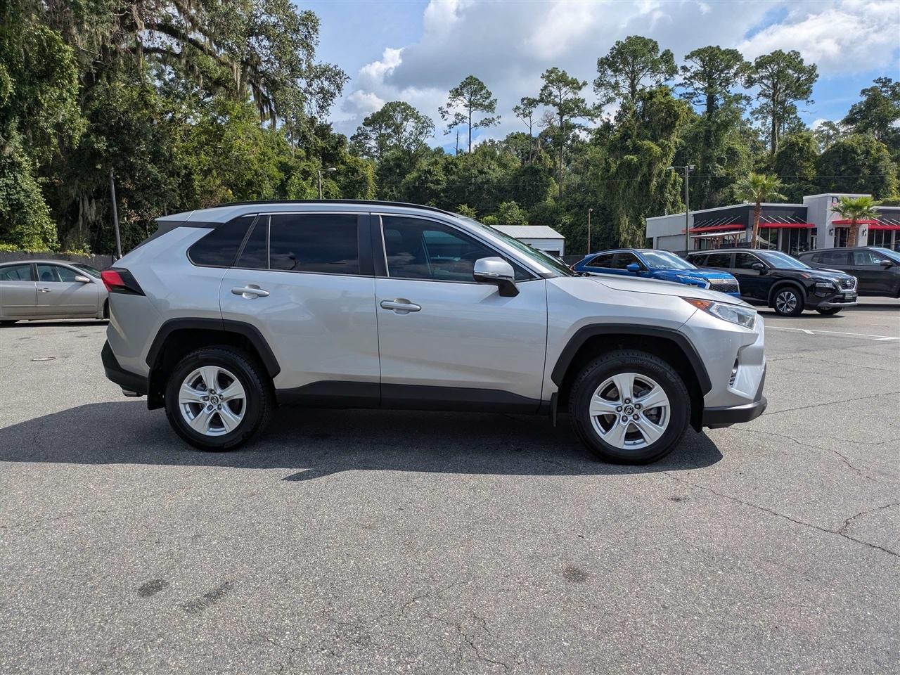 Toyota RAV4 XLE 2019