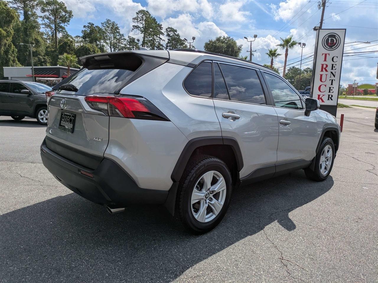 Toyota RAV4 XLE 2019