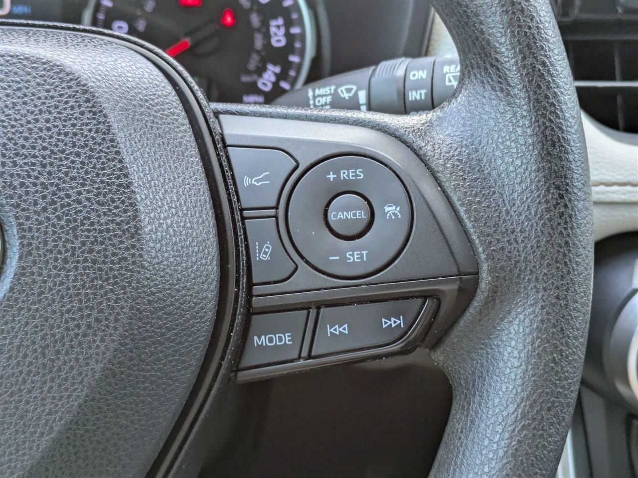 Toyota RAV4 XLE 2019