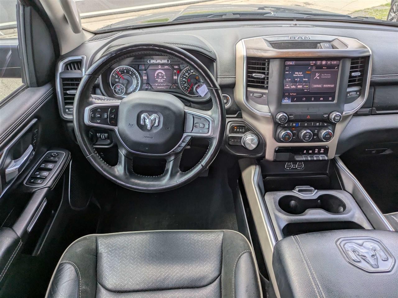 RAM 1500 Laramie Crew Cab SWB 2WD 2022