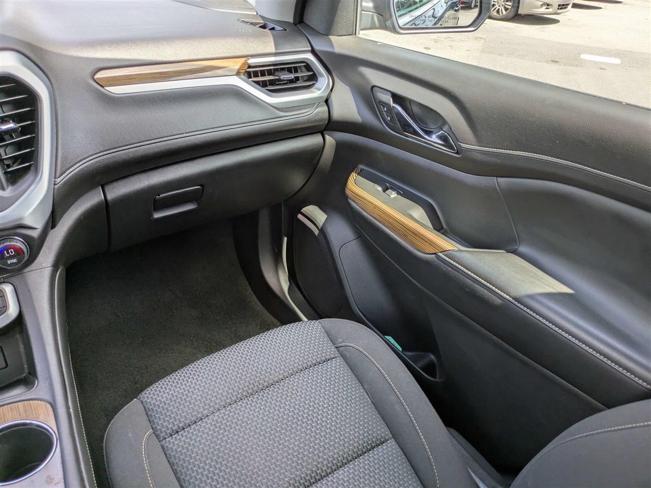 GMC Acadia SLE-1 FWD 2020