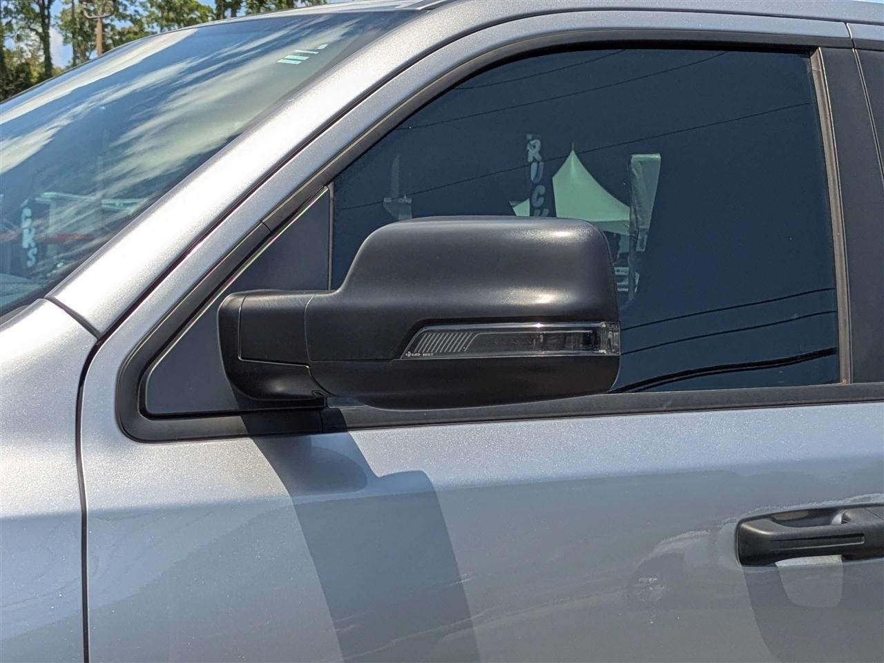 RAM 1500 Big Horn Crew Cab SWB 4WD 2024