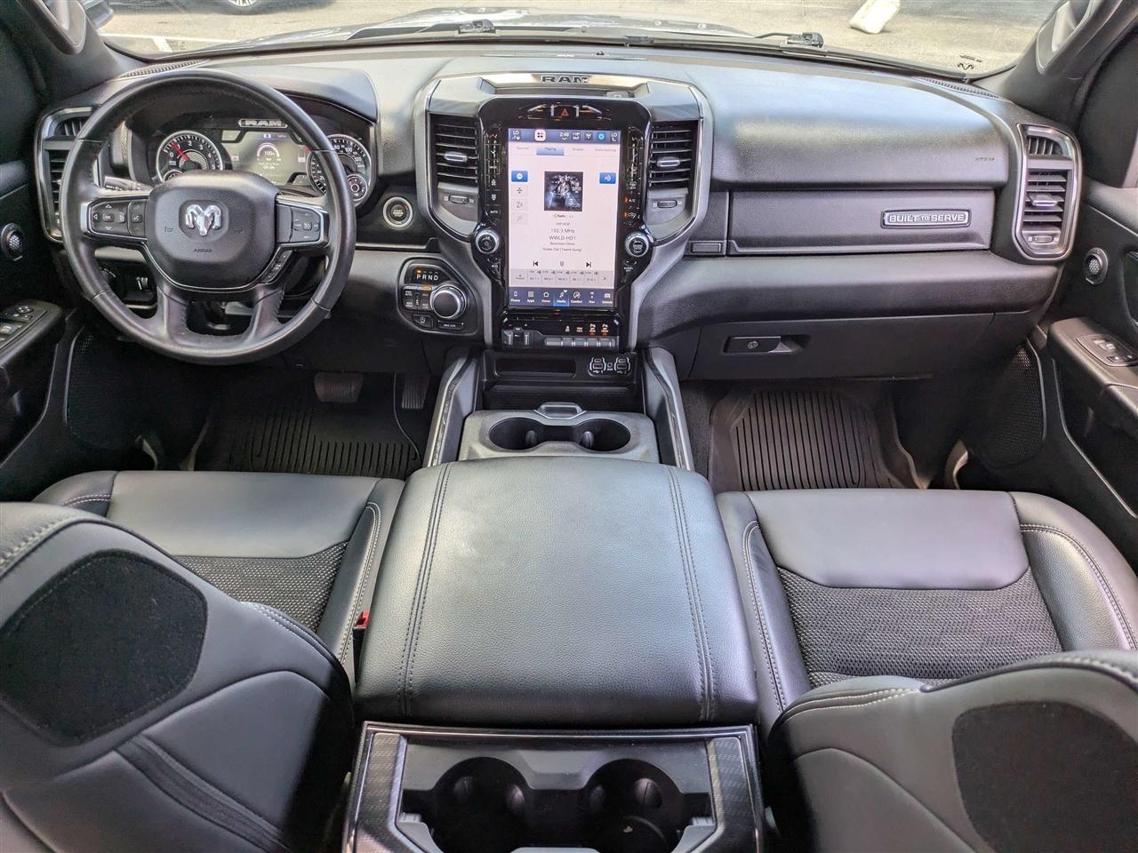 RAM 1500 Big Horn Crew Cab SWB 4WD 2024