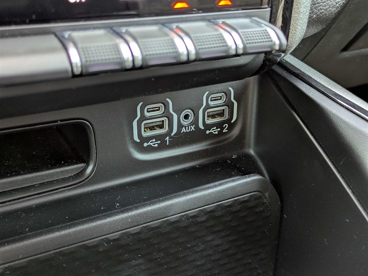 RAM 1500 Big Horn Crew Cab SWB 4WD 2024