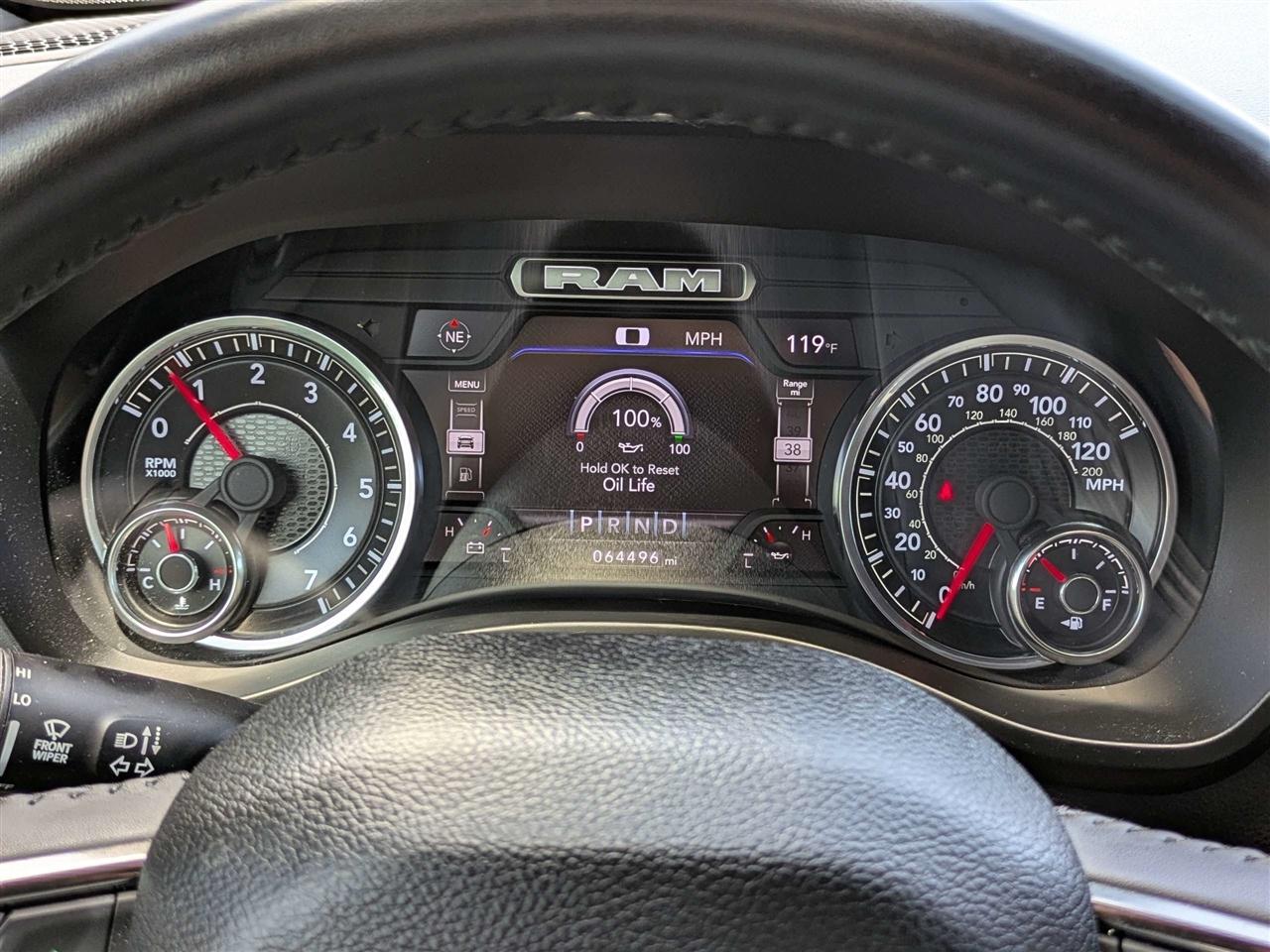 RAM 1500 Big Horn Crew Cab SWB 4WD 2024