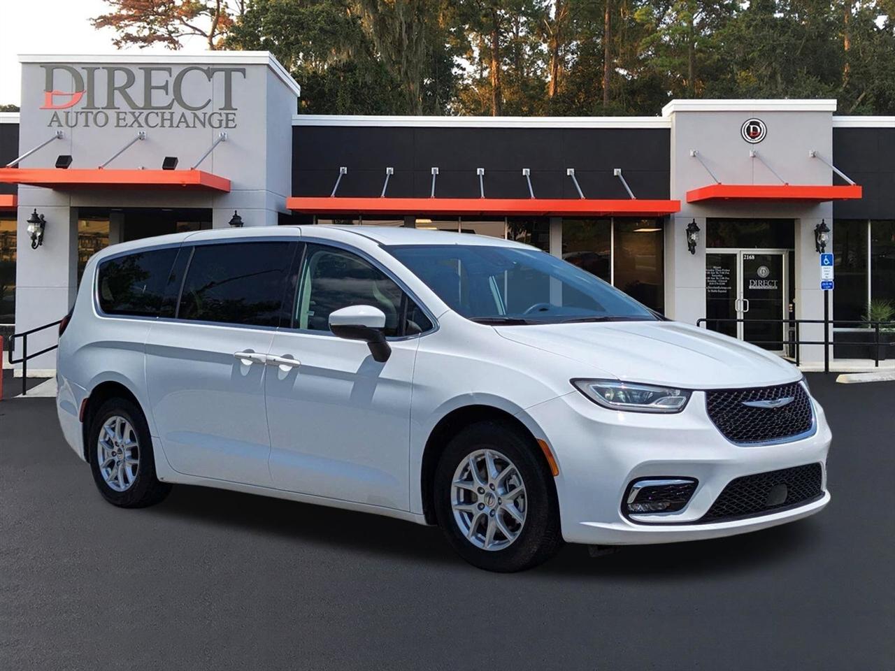 Chrysler Pacifica Touring L 2023