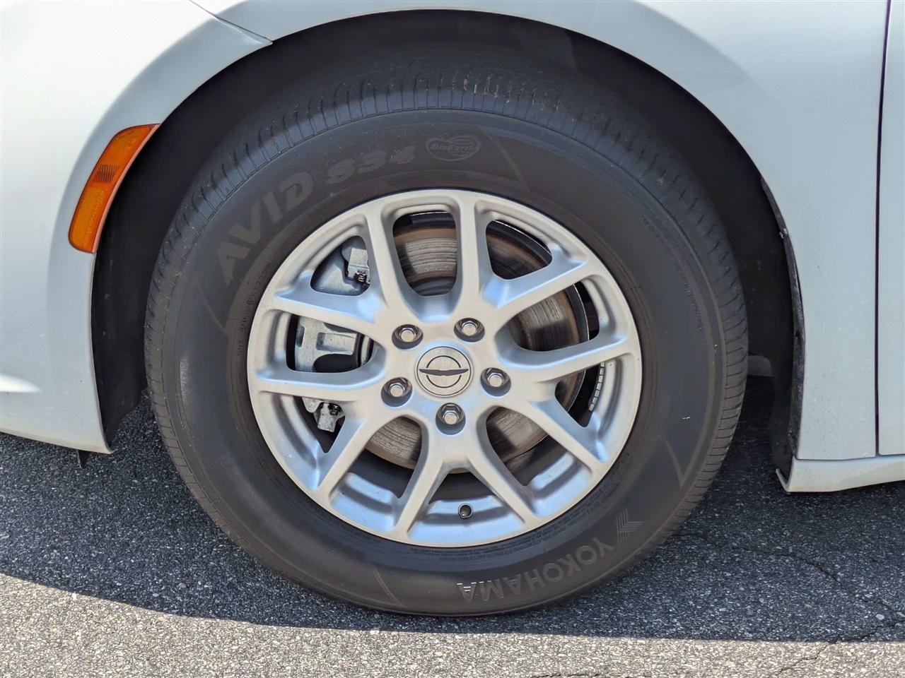 Chrysler Pacifica Touring L 2023