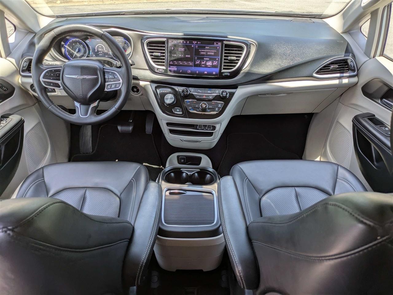 Chrysler Pacifica Touring L 2023