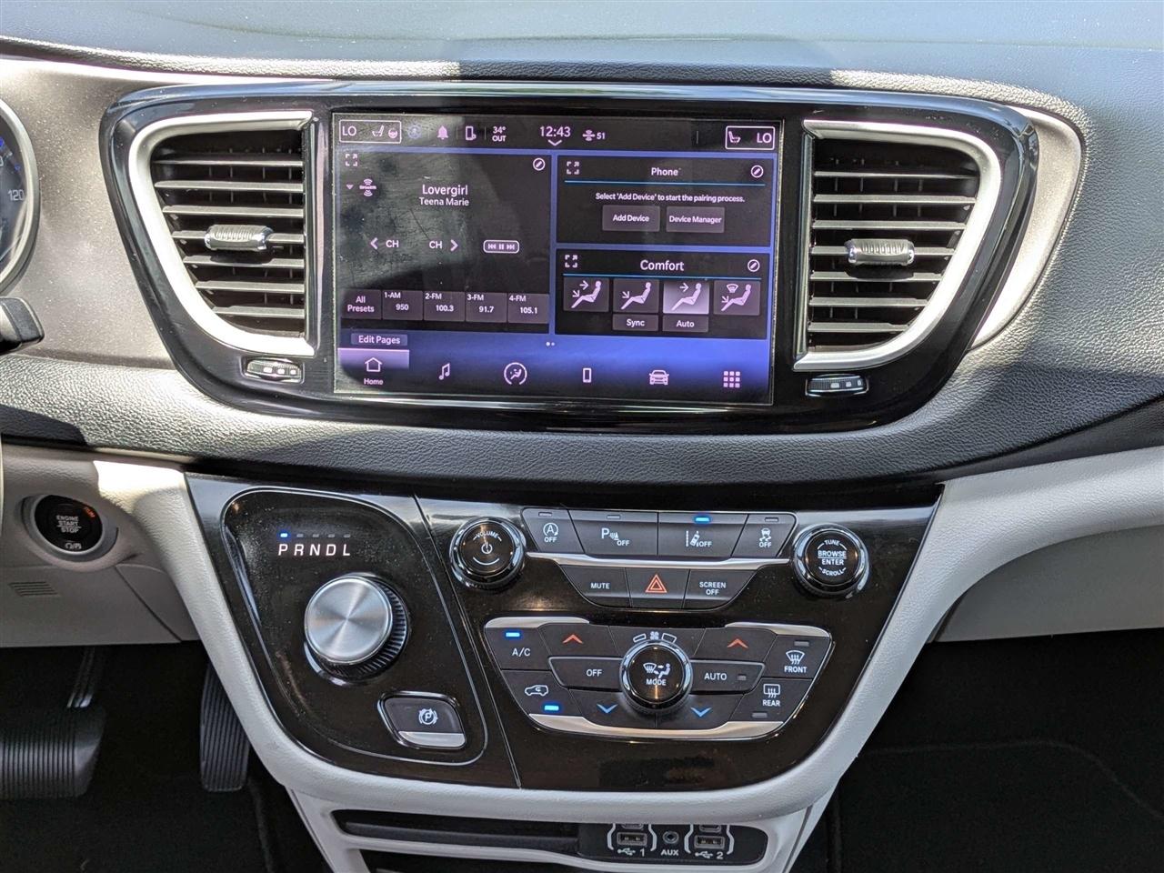 Chrysler Pacifica Touring L 2023