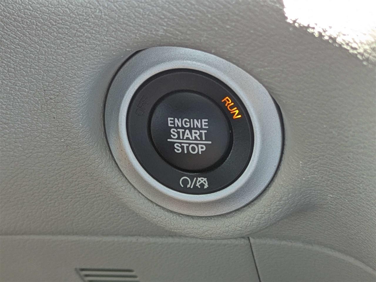Chrysler Pacifica Touring L 2023