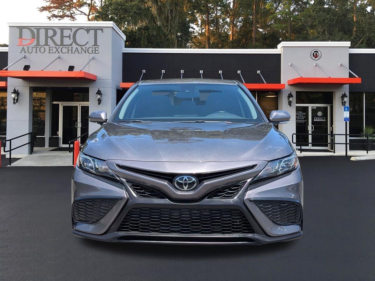 Toyota Camry SE 2022
