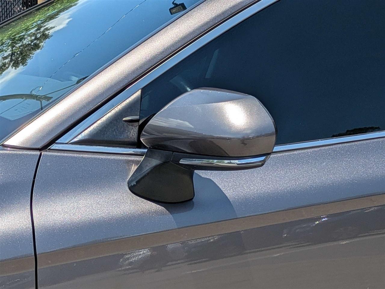 Toyota Camry SE 2022