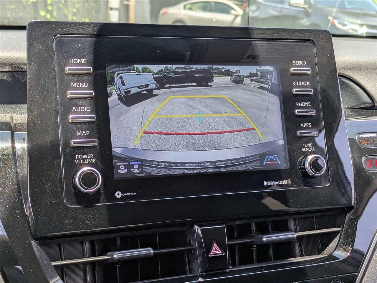Toyota Camry SE 2022
