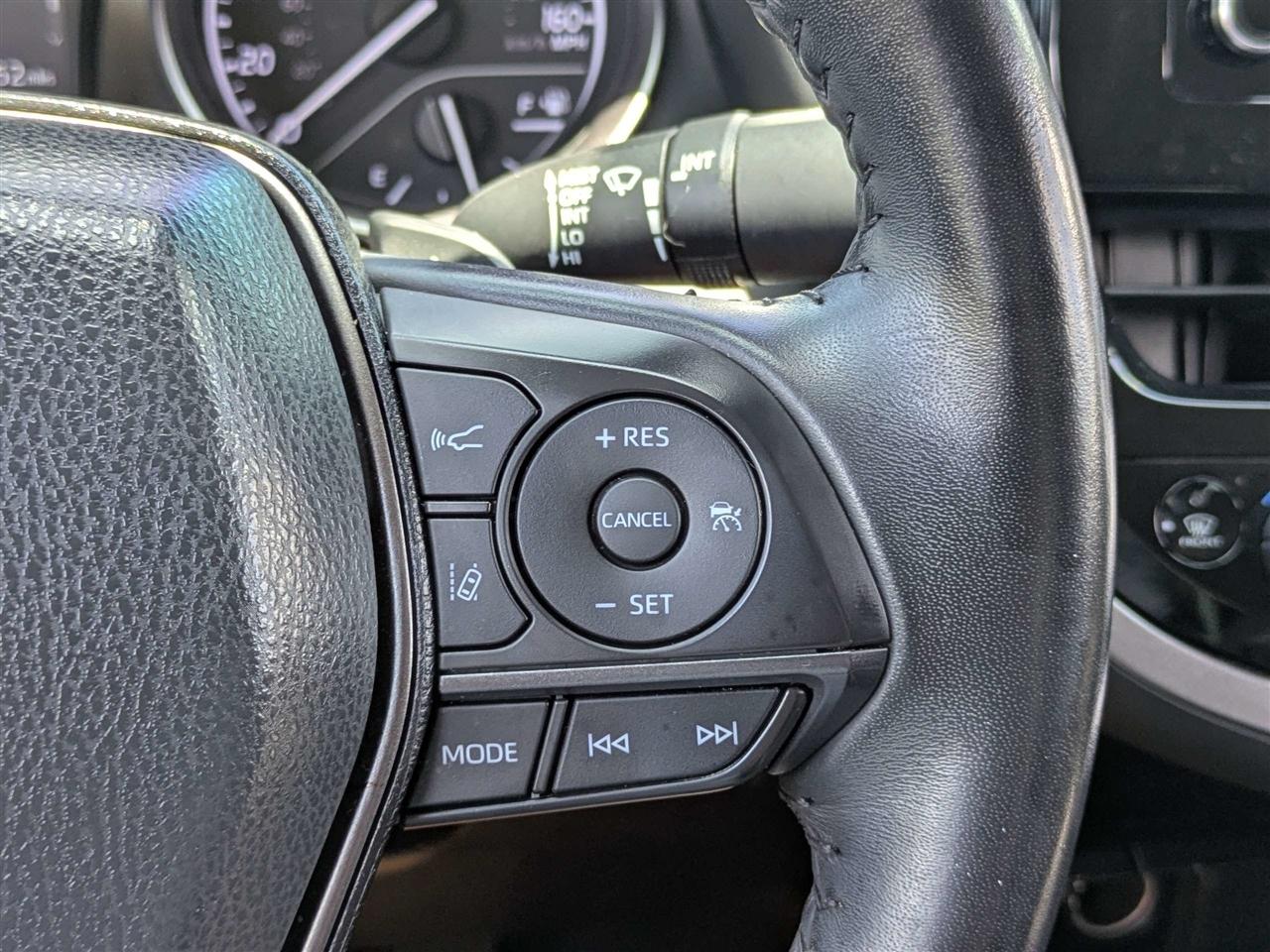 Toyota Camry SE 2022