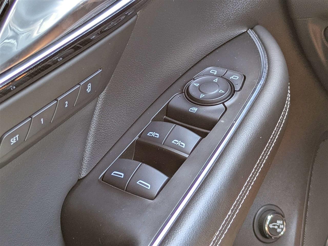 Buick Envision Essense 2021