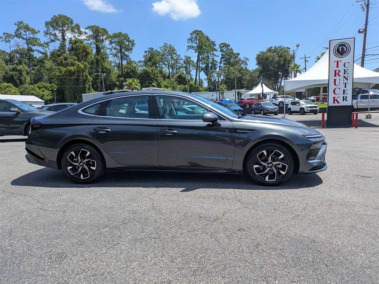Hyundai Sonata SEL 2025