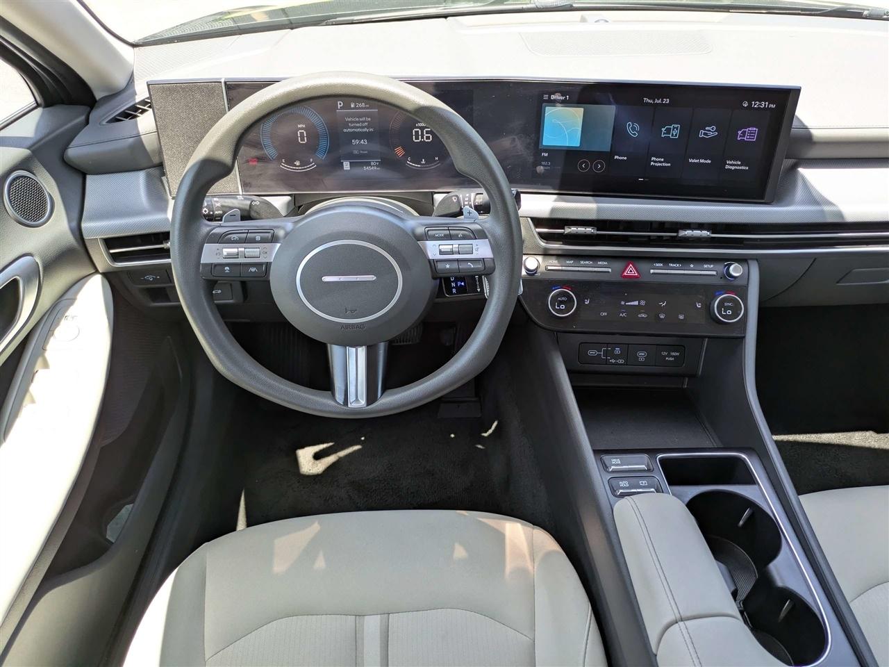 Hyundai Sonata SEL 2025