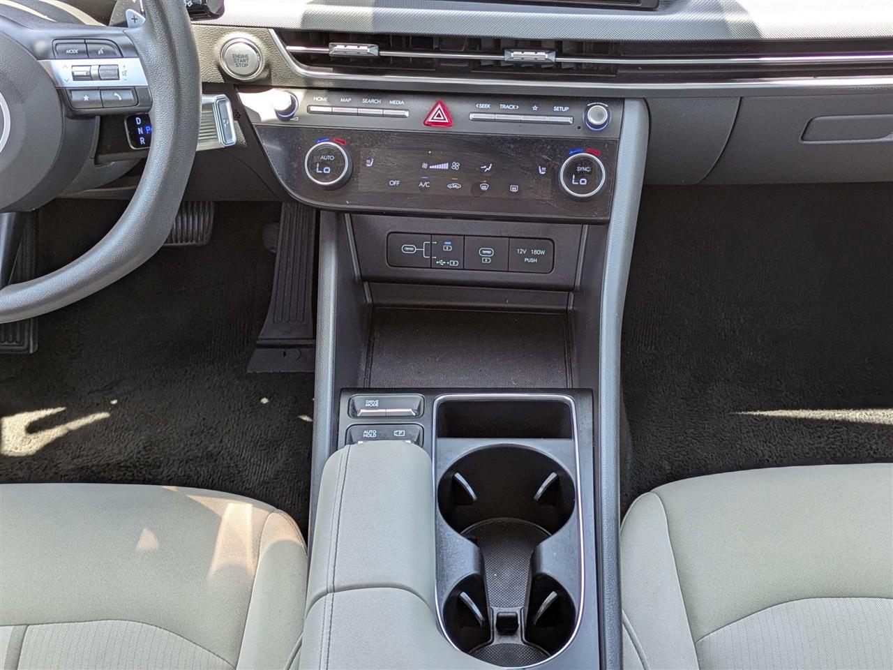 Hyundai Sonata SEL 2025