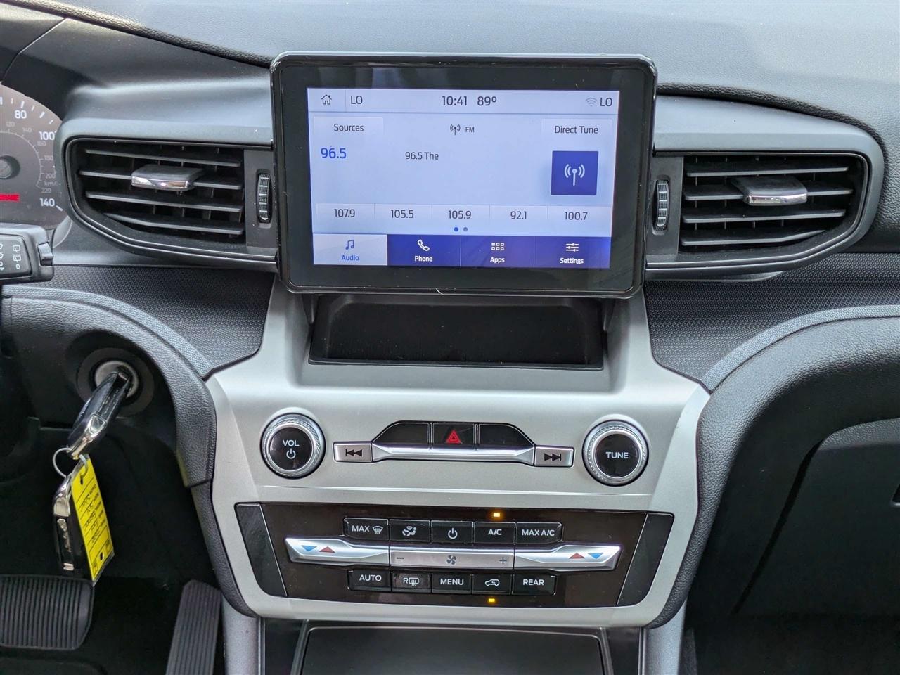 Ford Explorer Base AWD 2022