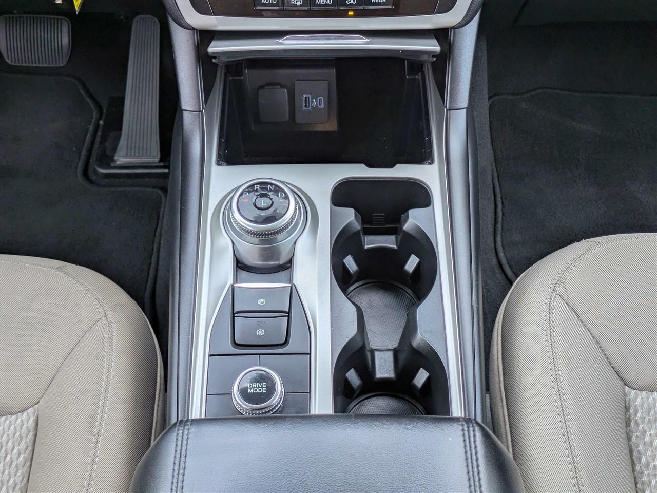 Ford Explorer Base AWD 2022