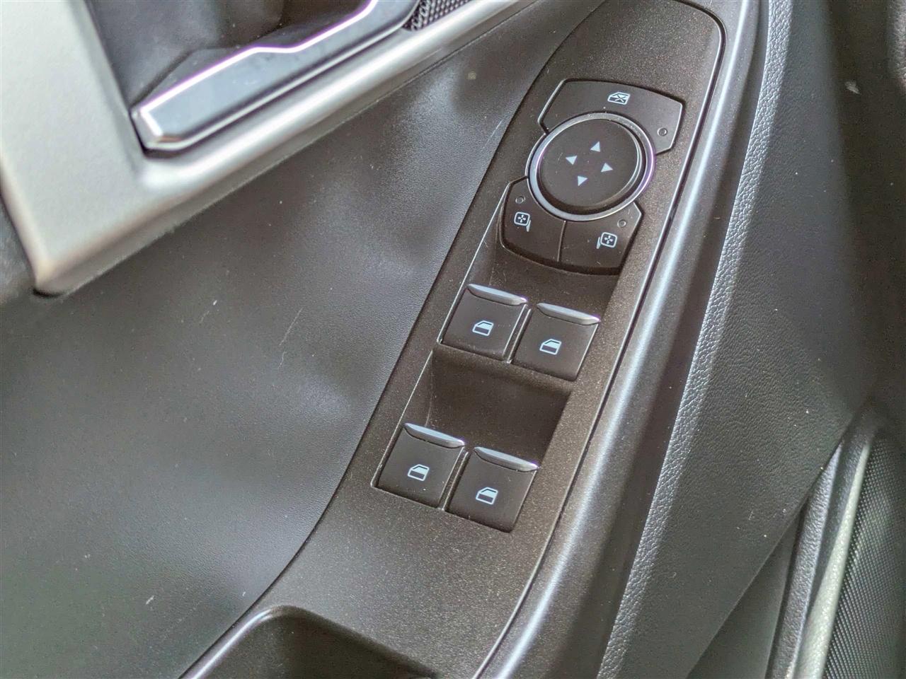 Ford Explorer Base AWD 2022