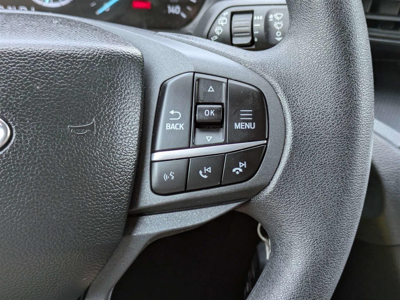 Ford Explorer Base AWD 2022