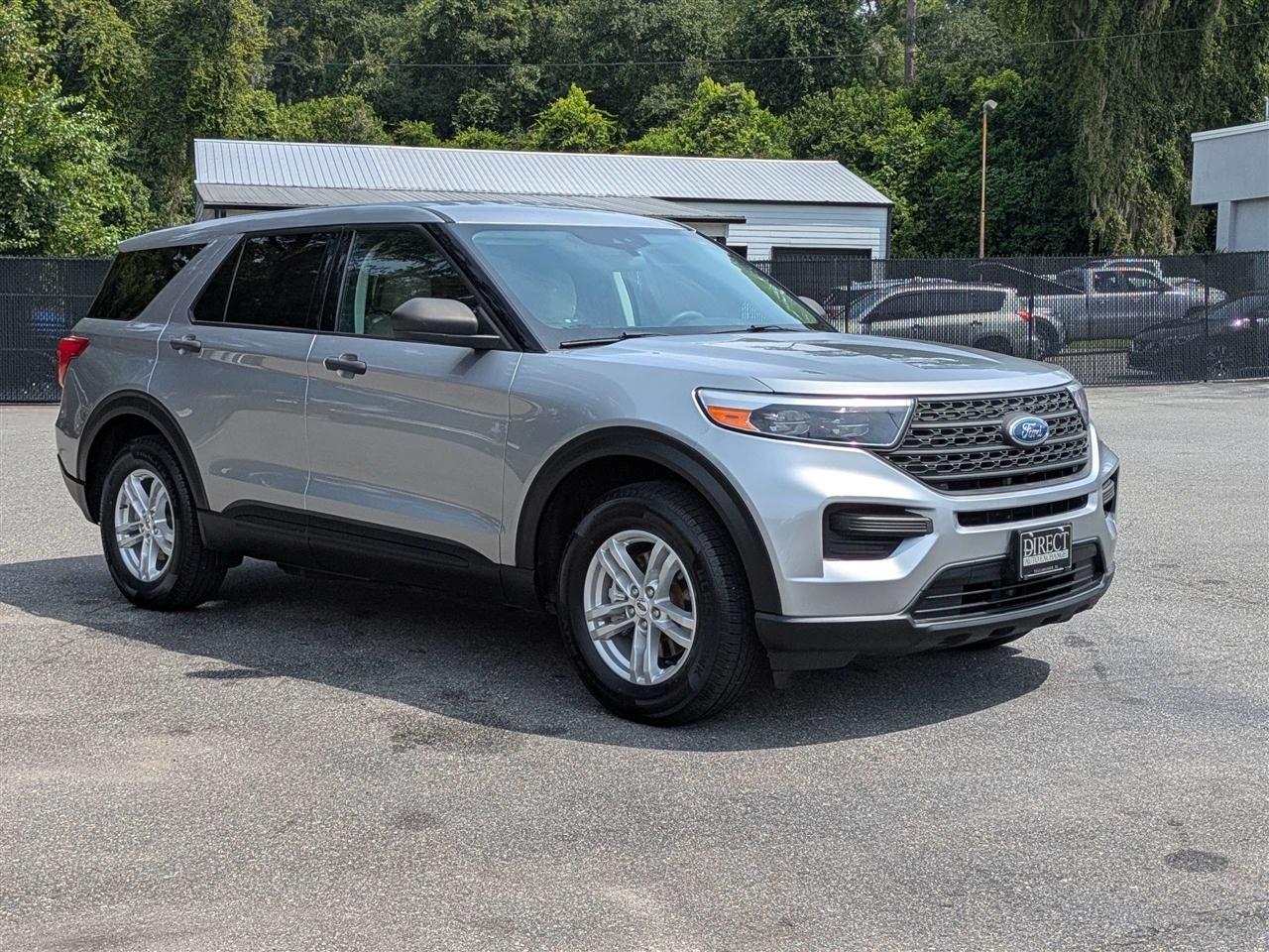 Ford Explorer Base AWD 2022