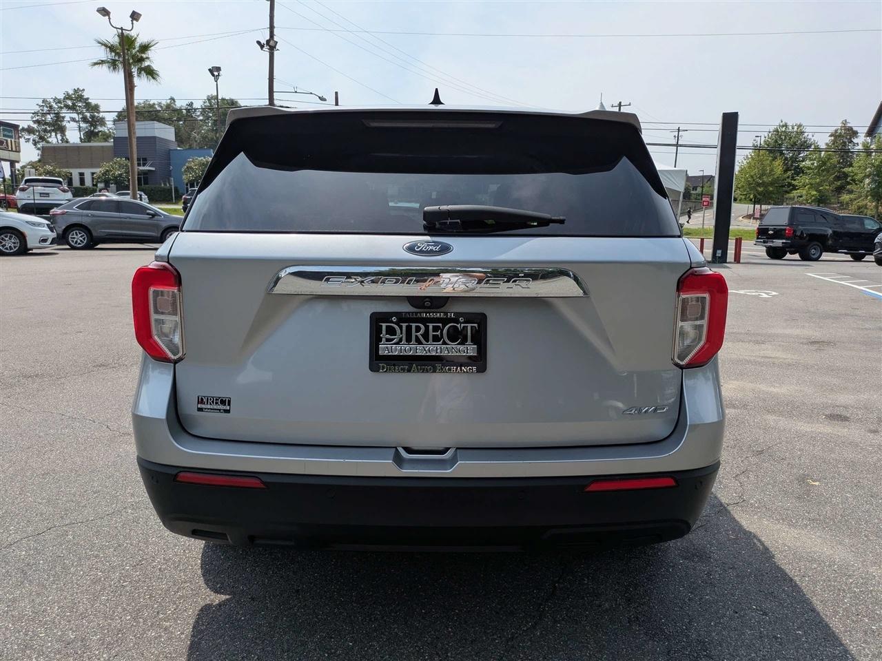 Ford Explorer Base AWD 2022