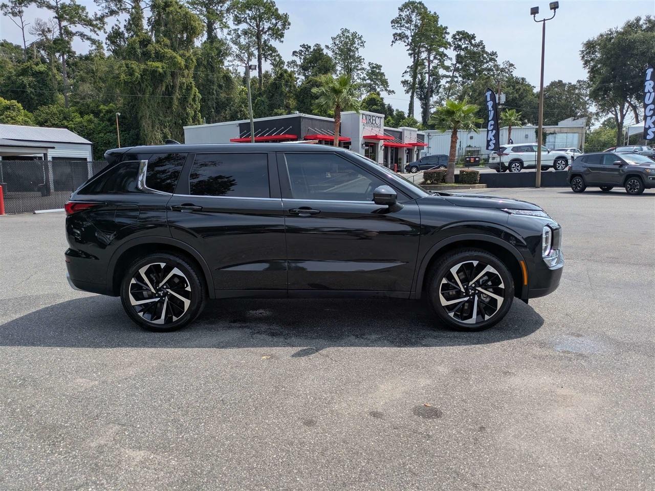 Mitsubishi Outlander SE 2WD 2024