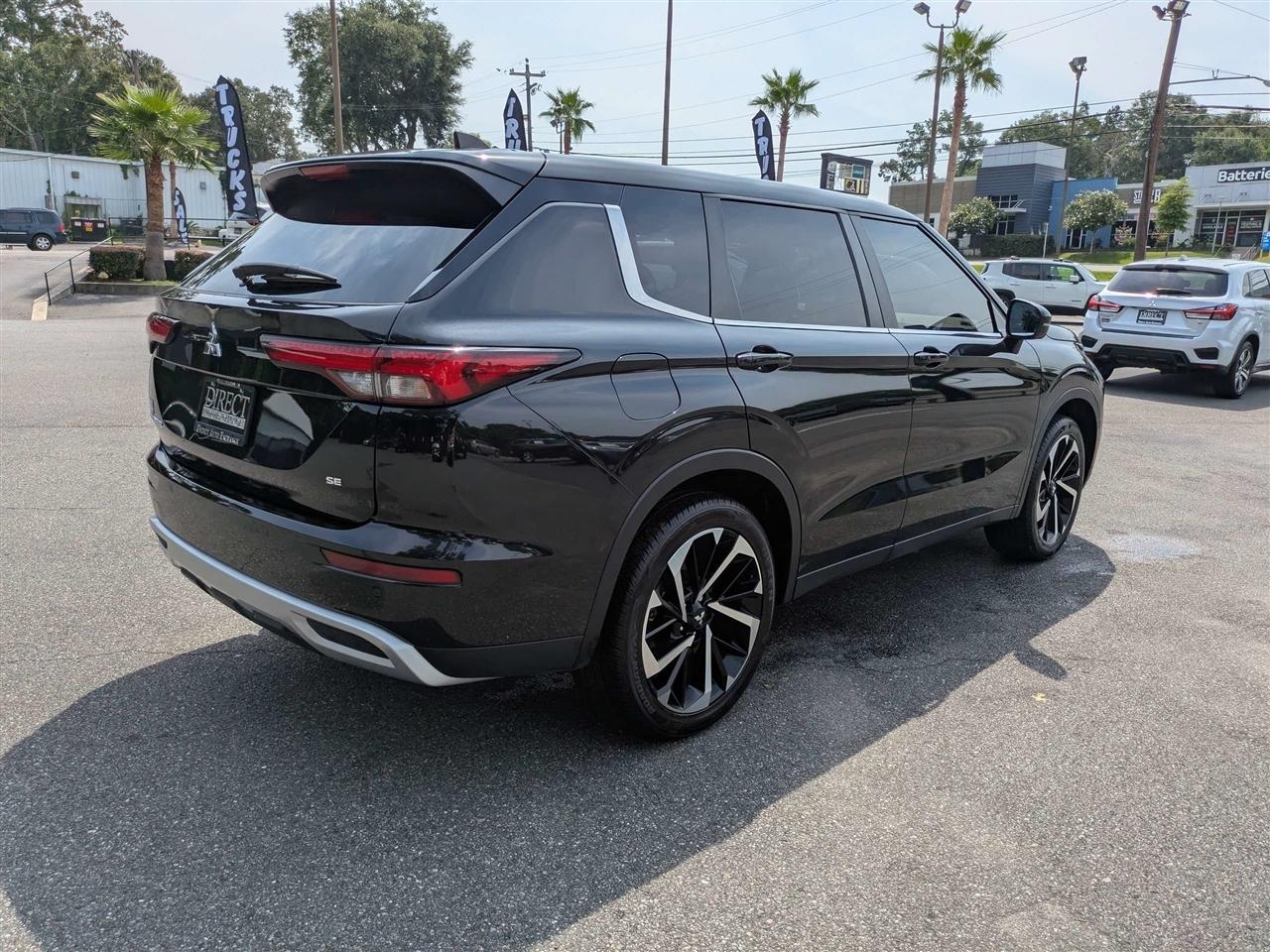 Mitsubishi Outlander SE 2WD 2024