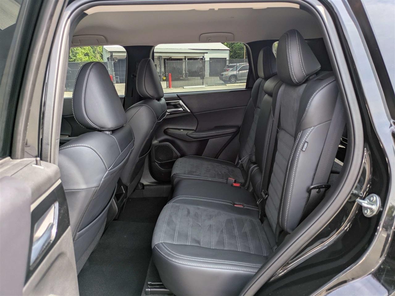 Mitsubishi Outlander SE 2WD 2024