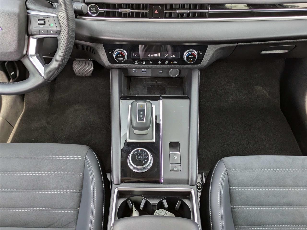 Mitsubishi Outlander SE 2WD 2024