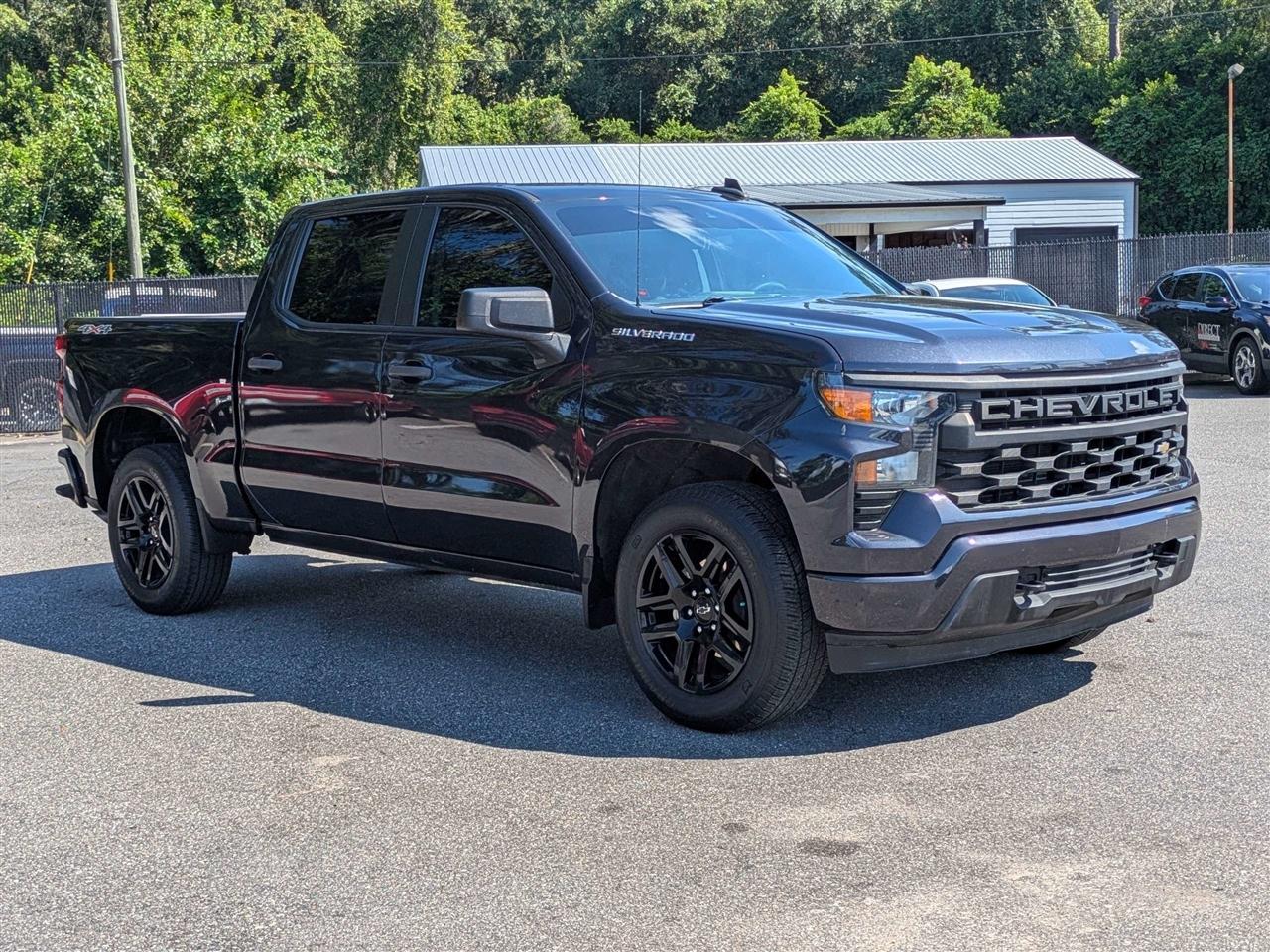 Chevrolet Silverado 1500 Custom Crew Cab 4WD 2022